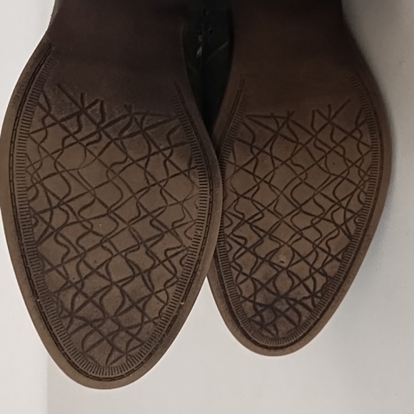 Not Rated Olive Ankle Bootie Cut-Outs Side Zipper Detailing EUC Size 7.5 - Picture 8 of 13